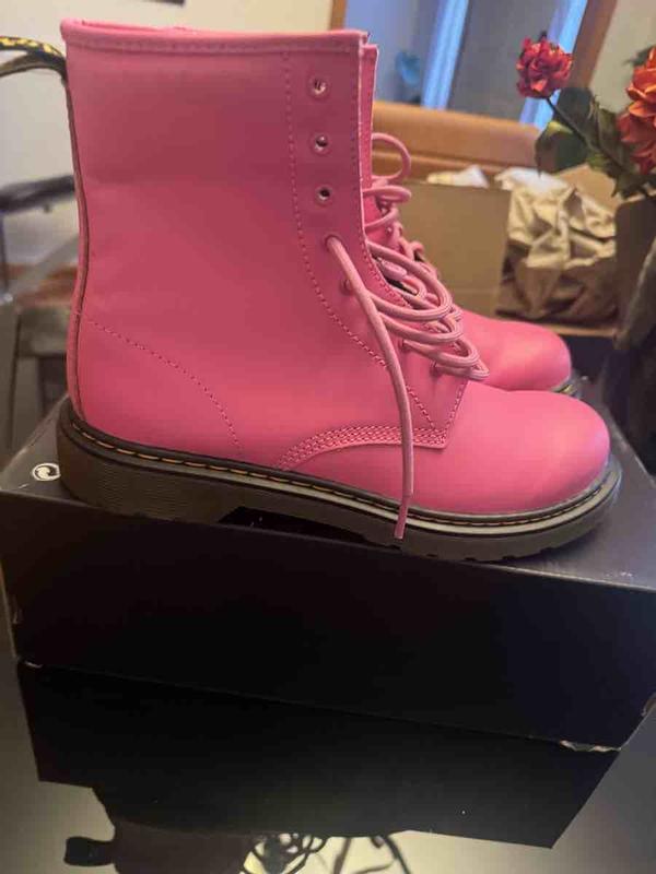 Customer photo for "wrong boot sent"