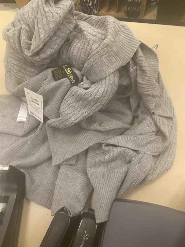 Review Thumbnail Image 0 246753729