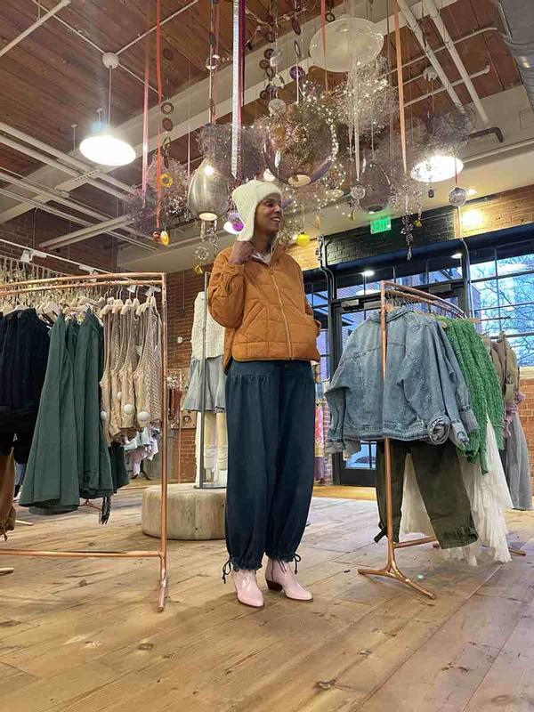 Review Thumbnail Image 0 231305060