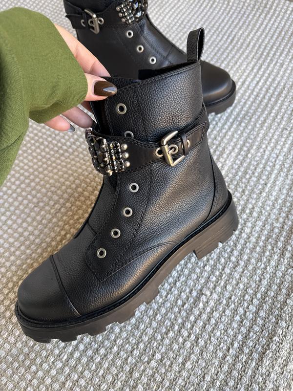 Customer photo for "Stylish and Beyond Comfortable!"