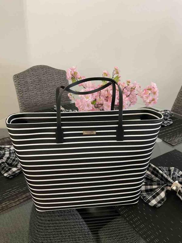 Review Thumbnail Image 0 225788746