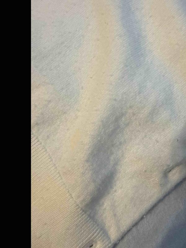 Customer photo for "horrible material do not buy"
