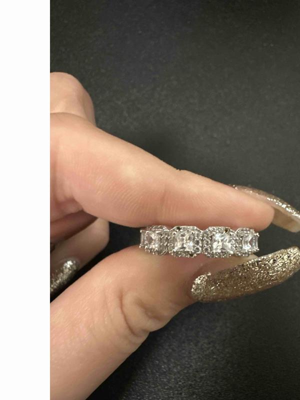 Review Thumbnail Image 0 230810560