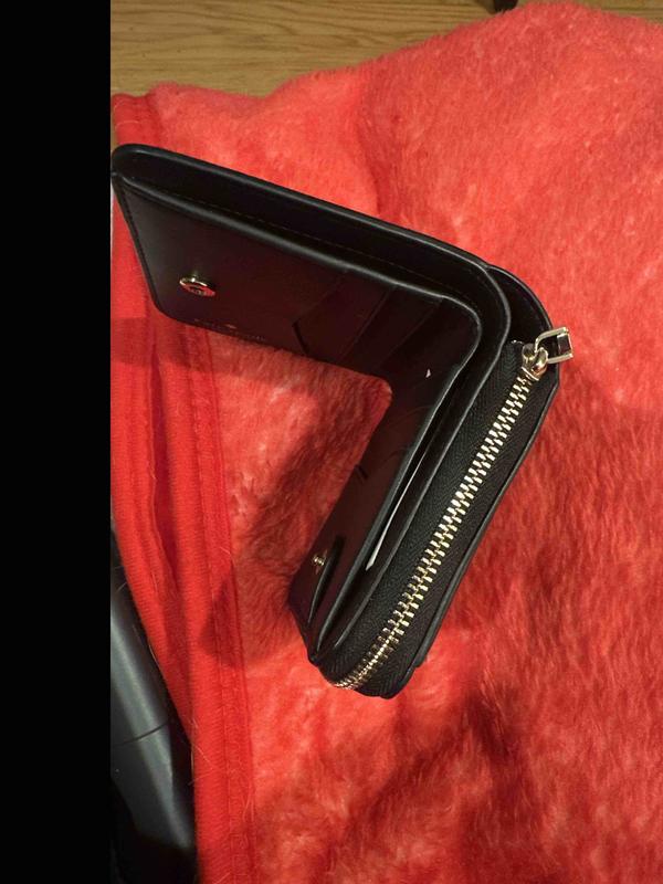 Review Thumbnail Image 0 245491704