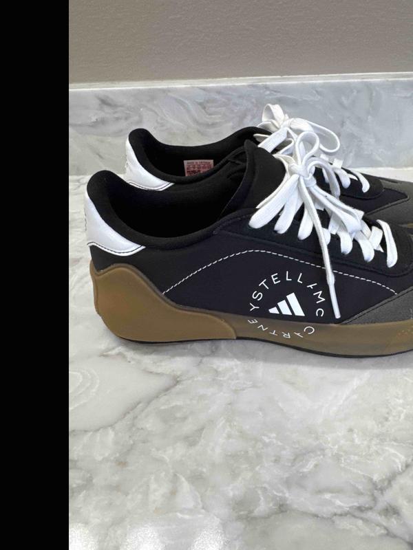 Customer photo for "Beautiful sneakers"