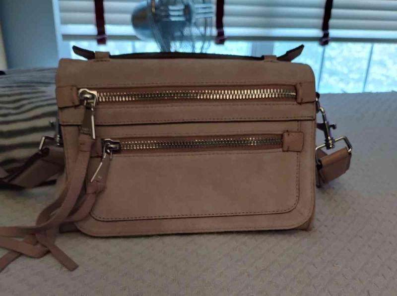 Review Thumbnail Image 0 241081040