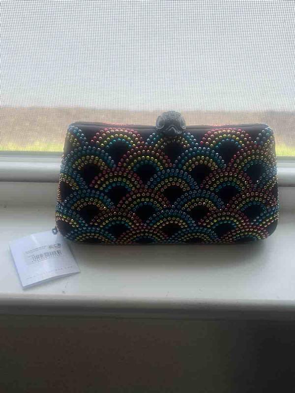 Review Thumbnail Image 0 240672581