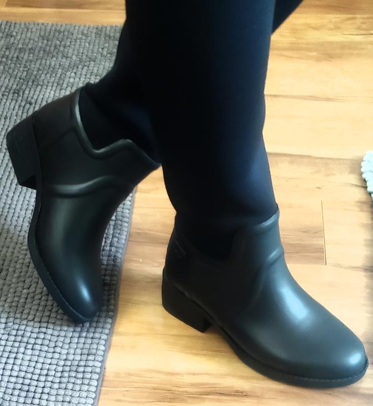 tory burch april rain boots