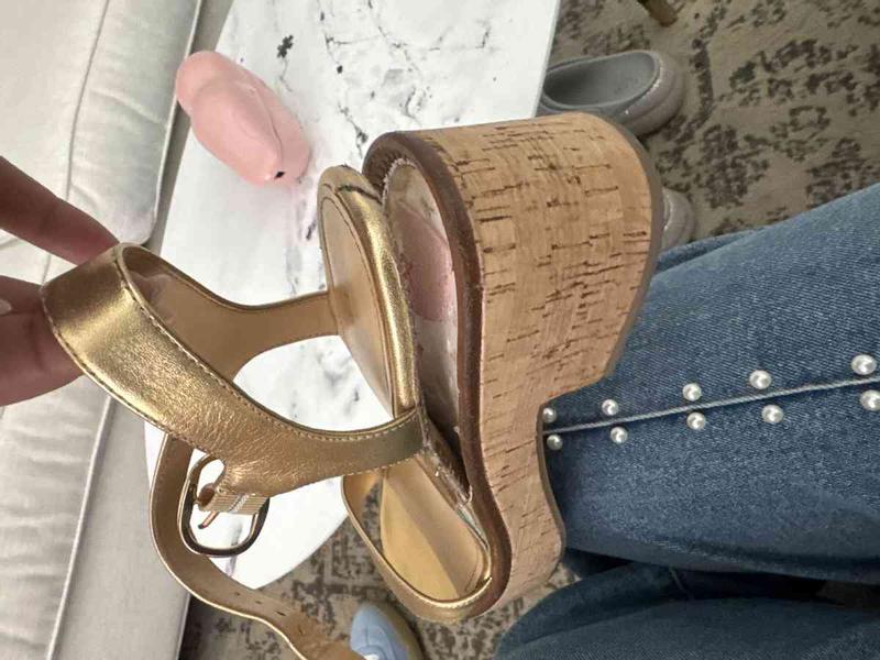 Review Thumbnail Image 0 243731214