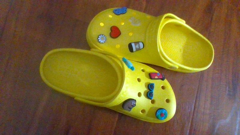 action crocs
