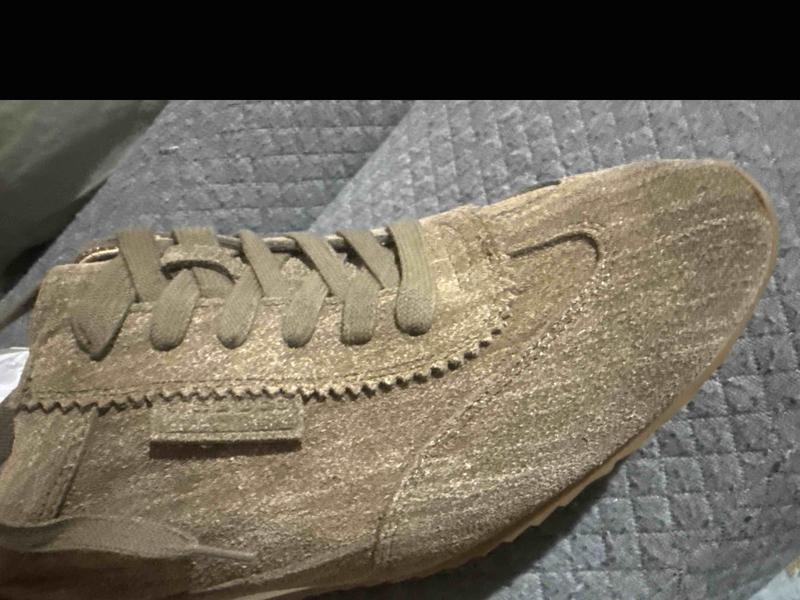 Review Thumbnail Image 0 250280899