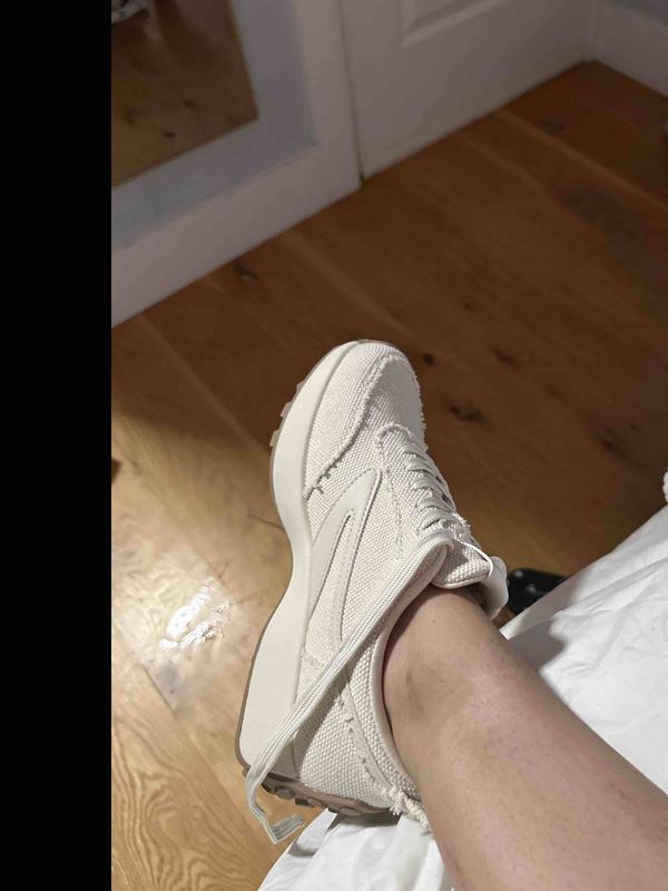 Review Thumbnail Image 0 245576411