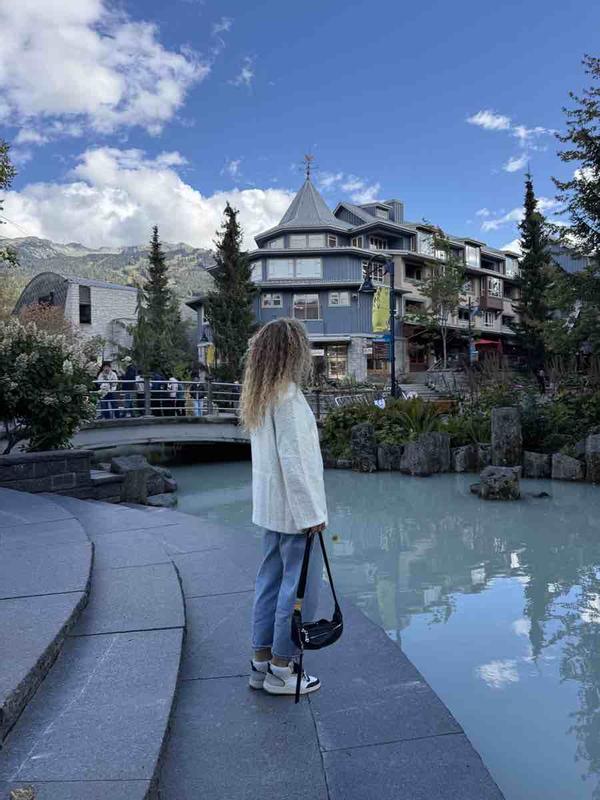 Review Thumbnail Image 0 244983007