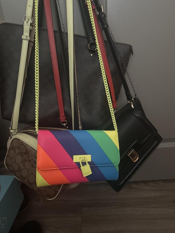 Bright catch, everyday wear& gos with everything.