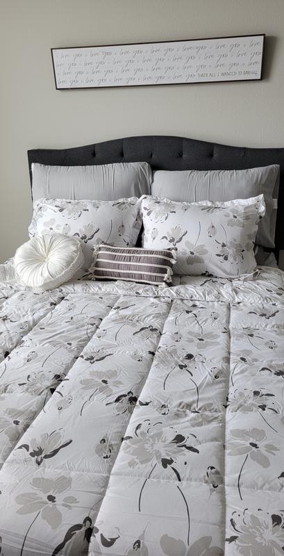 Review Thumbnail Image 0 206860145