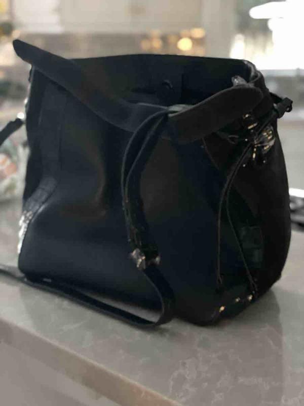 Review Thumbnail Image 0 237902782