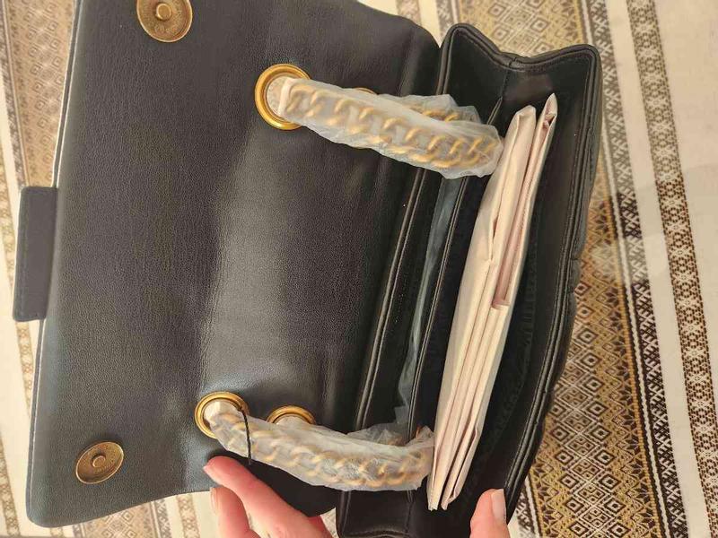 Uncomfortable chain attachment