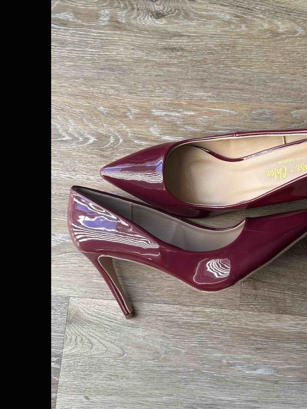 Very disappointed!!! Different Color received.