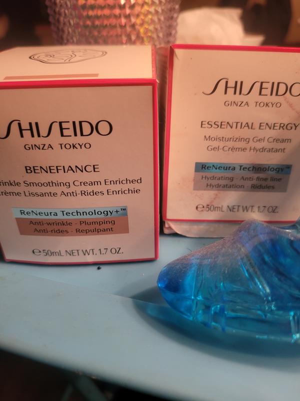 Customer photo for "Is ok just to apply as cream on dry face"