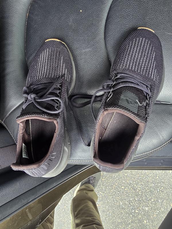 Customer photo for "Great shoe but it broke after 4 days."