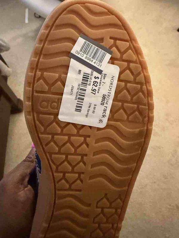 Customer photo for "Received used"