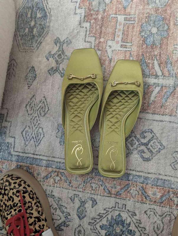 Review Thumbnail Image 0 245918424