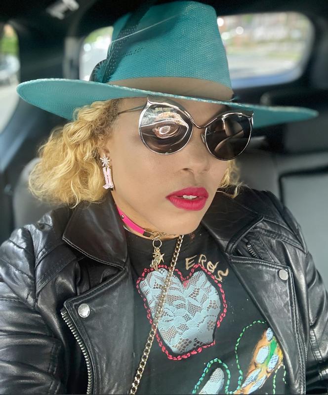 Review Thumbnail Image 0 242483994