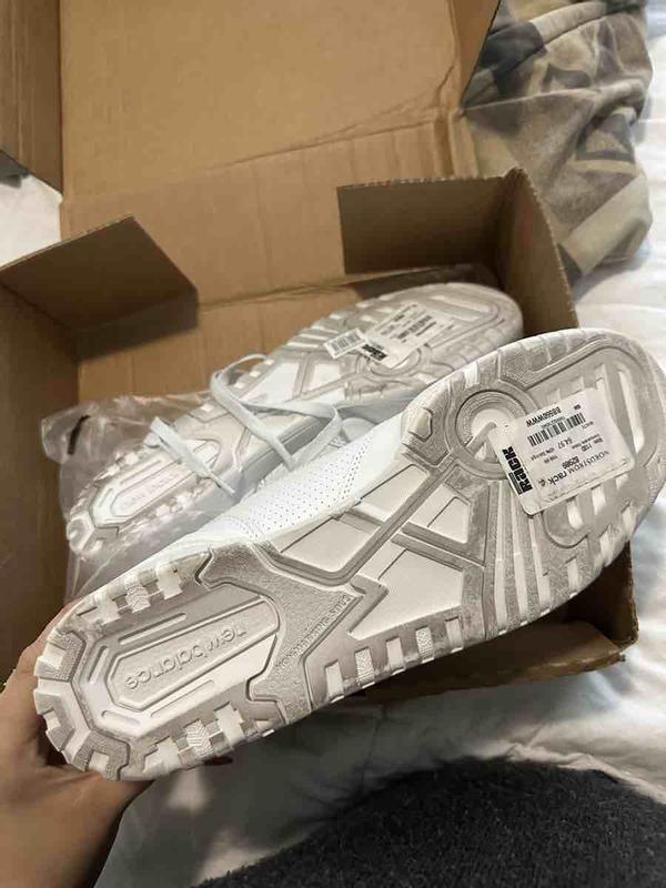 Review Thumbnail Image 0 237824738