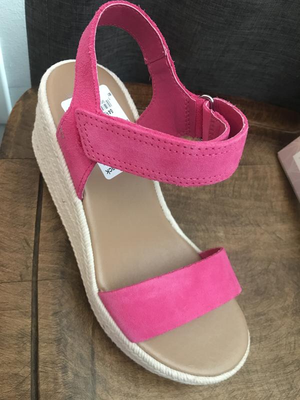 Review Thumbnail Image 0 232608721