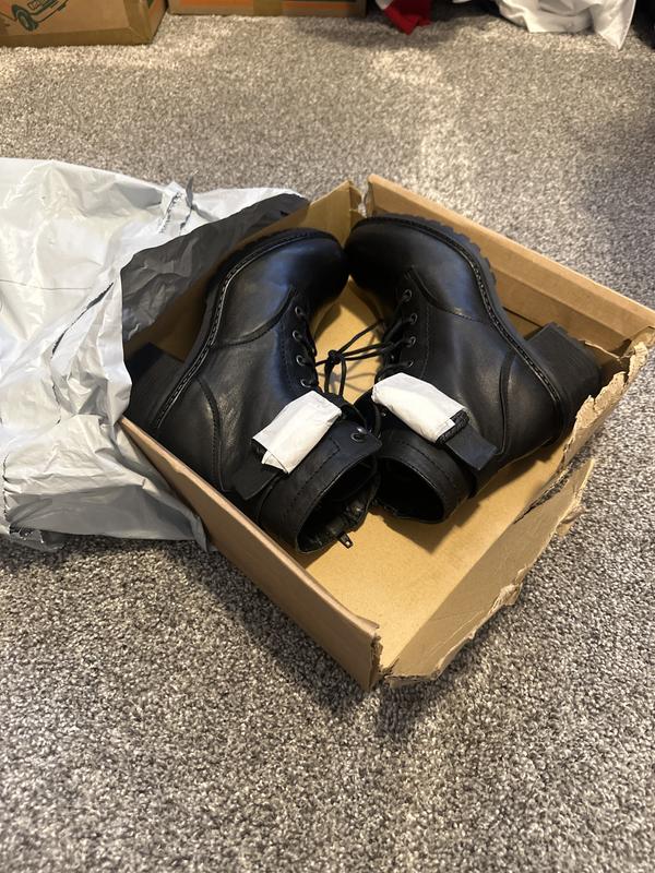 Terrible packaging and worn looking shoes