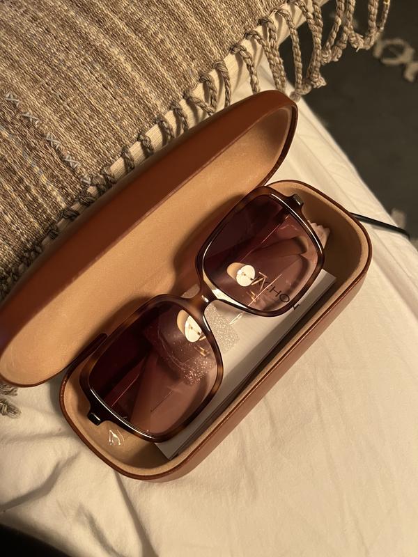 Review Thumbnail Image 1 218487468