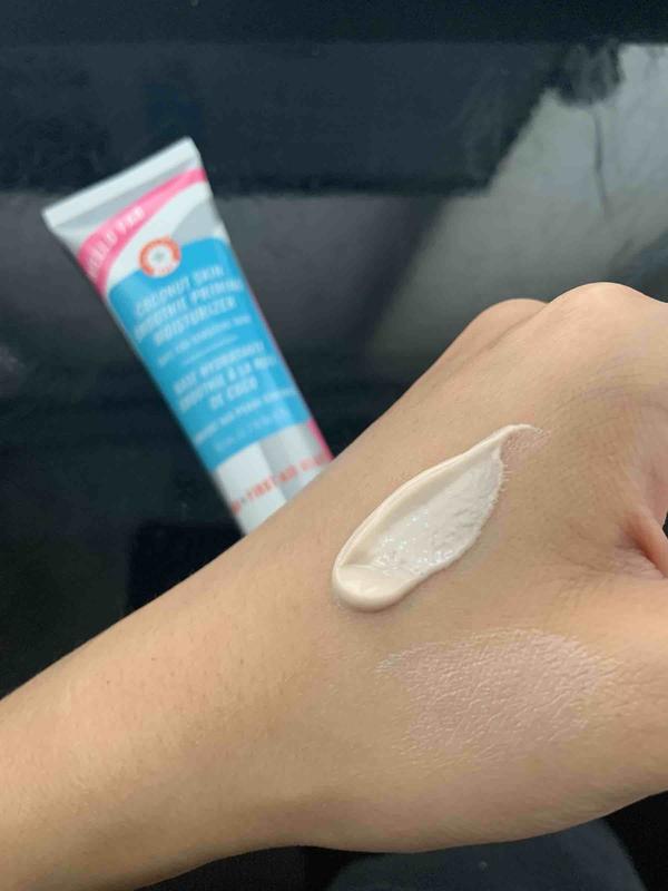 Customer photo for "Lightweight Moisturizer and Primer Duo"
