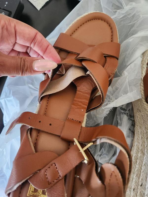 Customer photo for "Item arrived Damaged!"