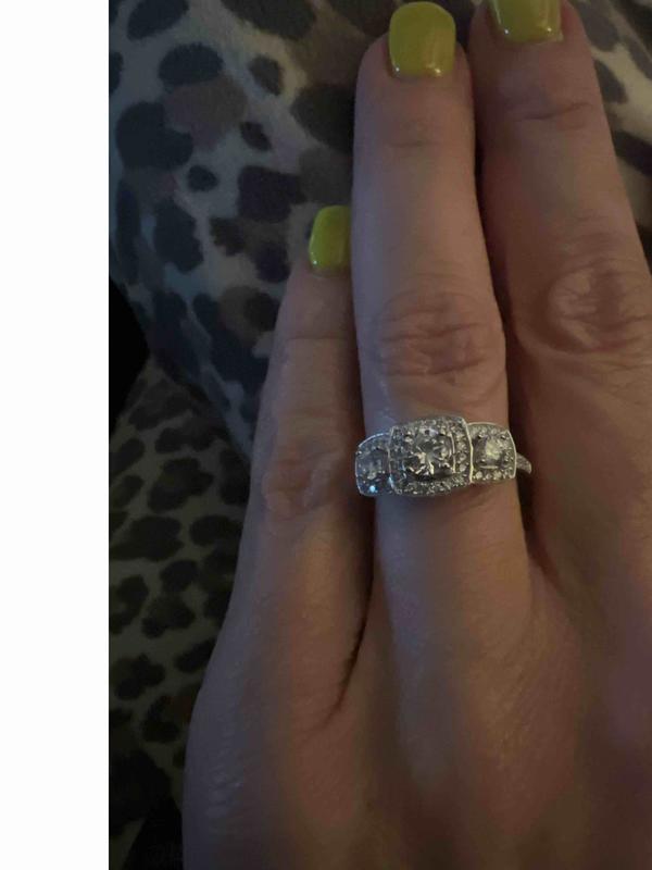 Review Thumbnail Image 0 234408312