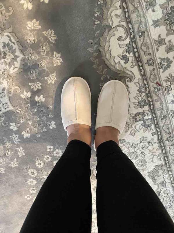 Pearle store ugg slippers