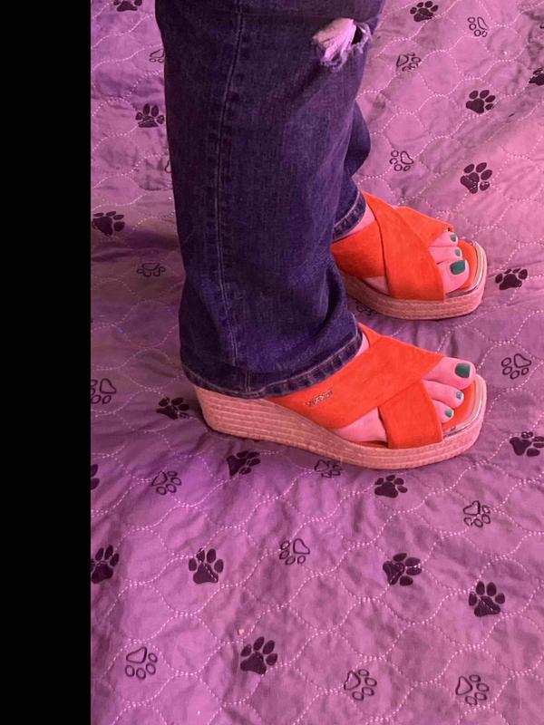 Review Thumbnail Image 0 244709581