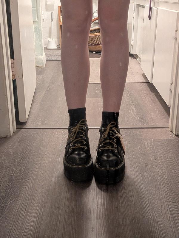 Customer photo for "So cute but so uncomfortable"