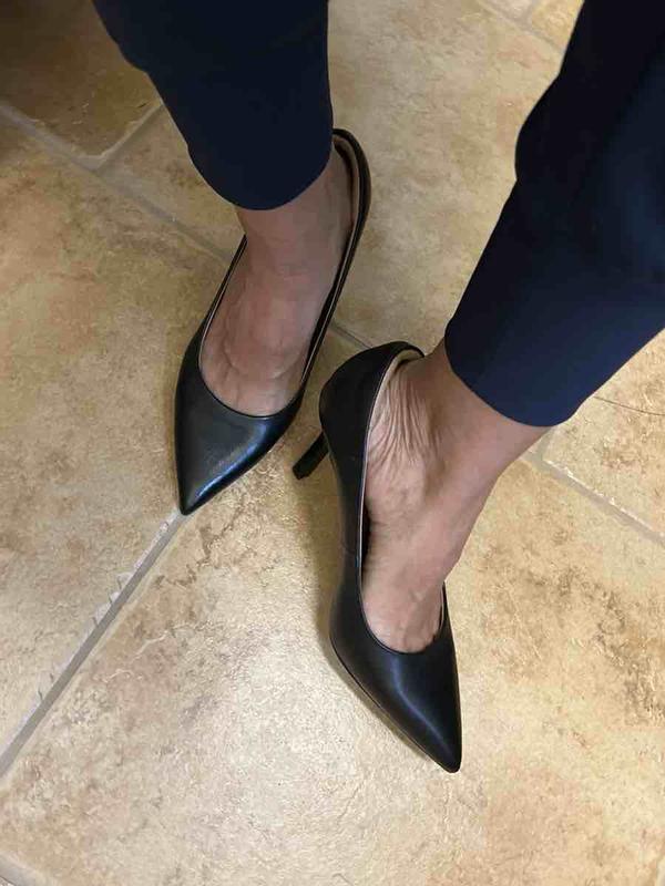 Deceiving foot bed cushion! Painful!