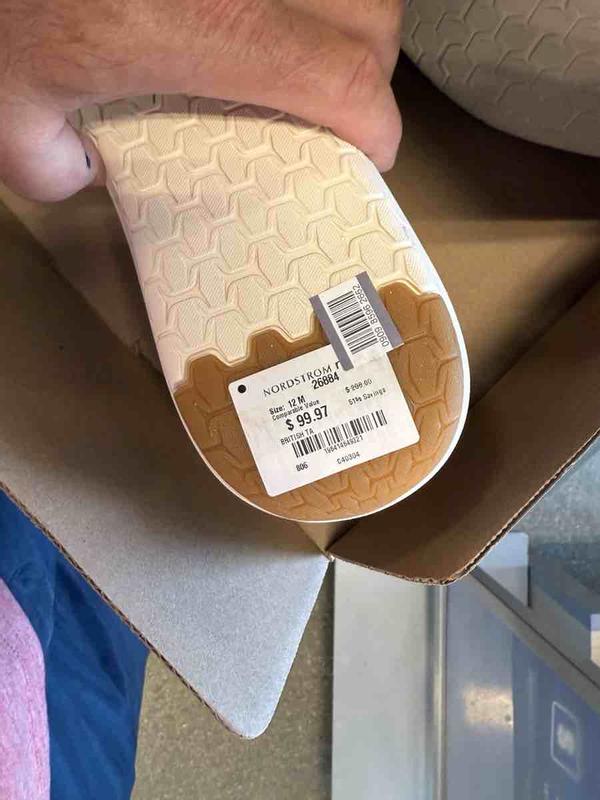 Customer photo for "wrong color"