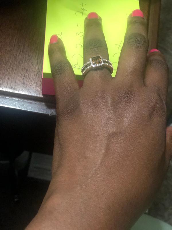 Quality is good but looks different in person. Ok.