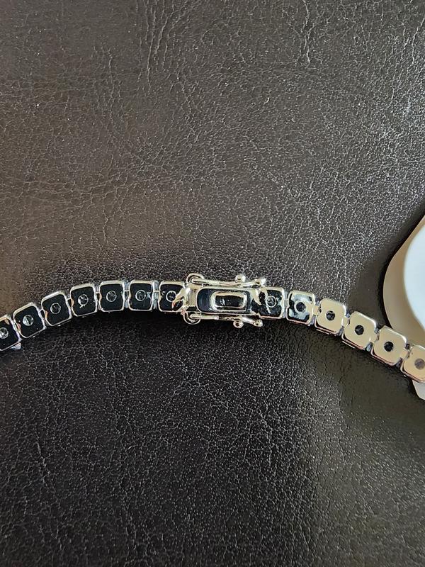 Review Thumbnail Image 1 236685554