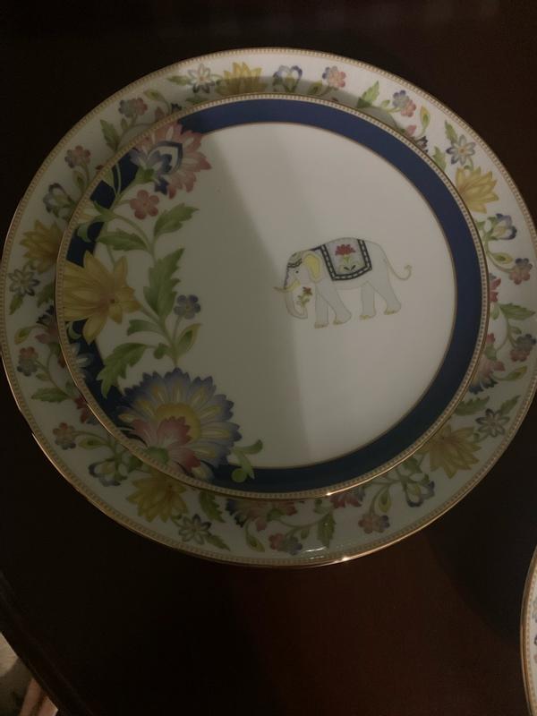 Customer carousel item 5.