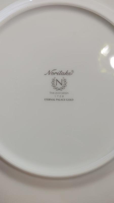 Customer carousel item 6.