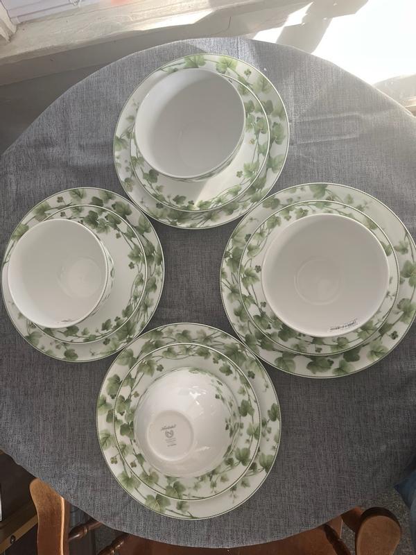 Customer carousel item 4.