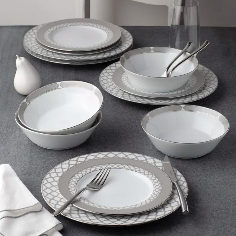 Noritake エレガント皿 ホワイト/シルバー Noritake エレガント皿 ホワイト/シルバー シルバーパレス | ノリタケ