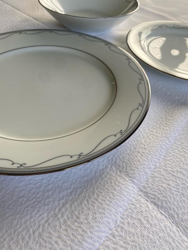 Noritake Satin Flourish 12-Piece Dinnerware Set, Service for 4