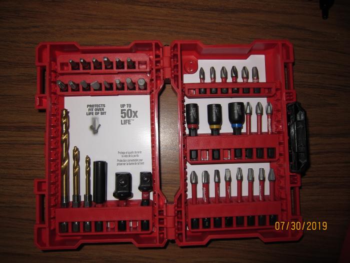SHOCKWAVE 40-Piece Impact Duty Drill and Driver Bit Set Milwaukee MLW48324006 