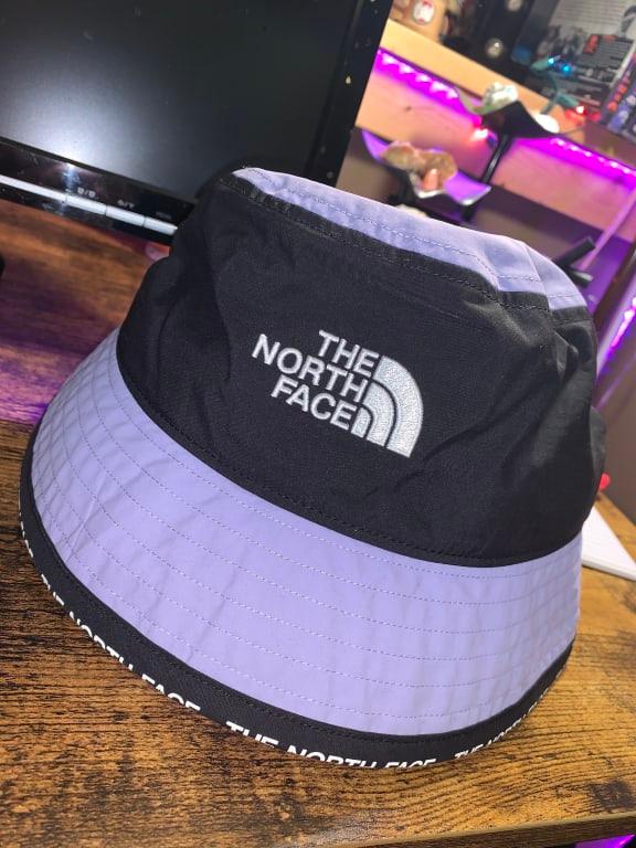 The north face bucket hat, Sports Equipment, Other Sports