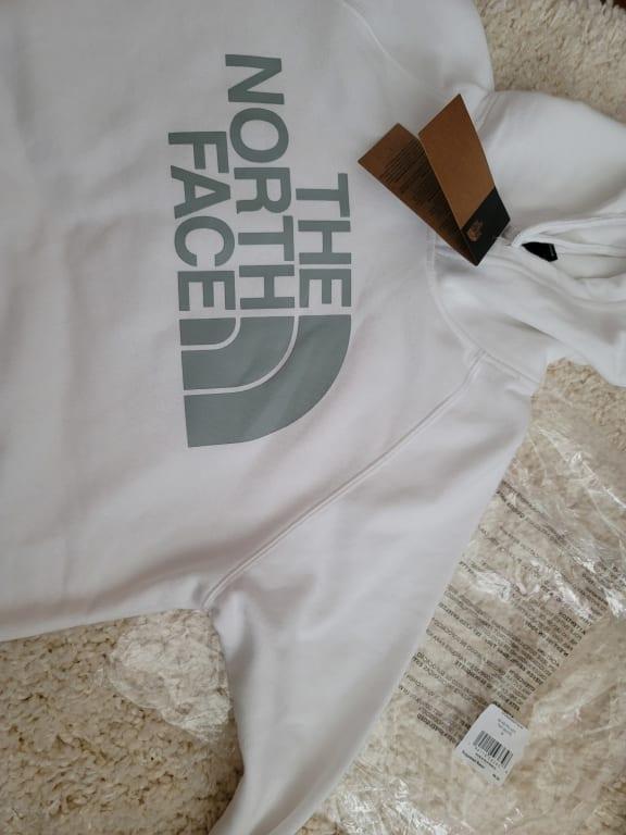 Wrong logo color