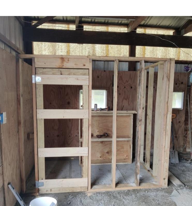 Perfect locking system for the chicken coupe